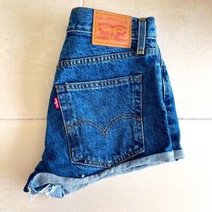Levi’s shorts